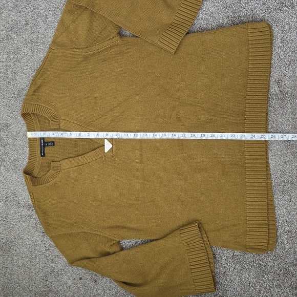 White House Black Market knit sweater in XL - Picture 9 of 10